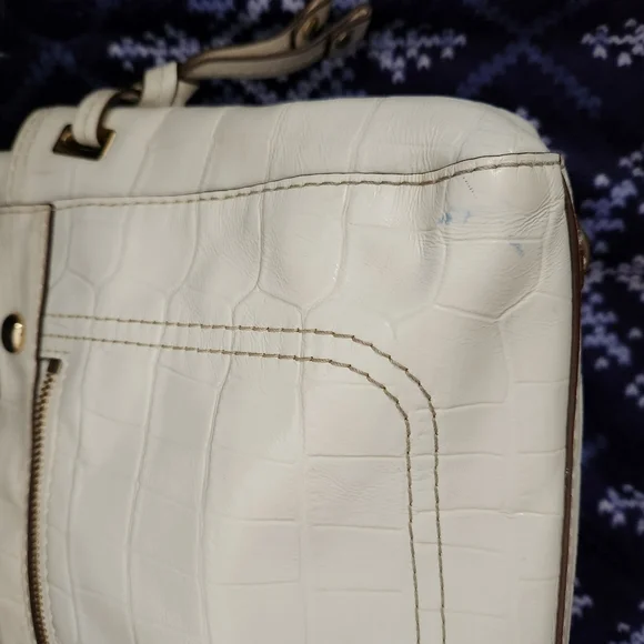 Coach Peyton Leather Handbag Satchel -- Patent in Ivory Cream - Picture 11 of 11